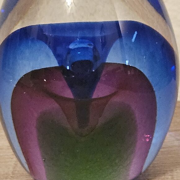 Blown Glass Paperweight Egg Multi Colored 3.5 Inch - Picture 4 of 6